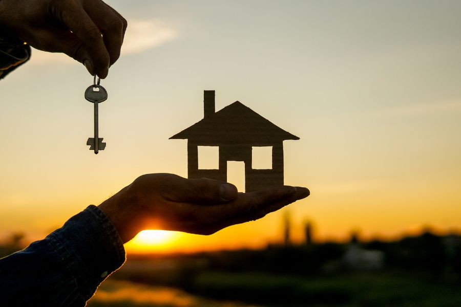 Is Now the Right Time to Buy? How to Talk to Hesitant Clients